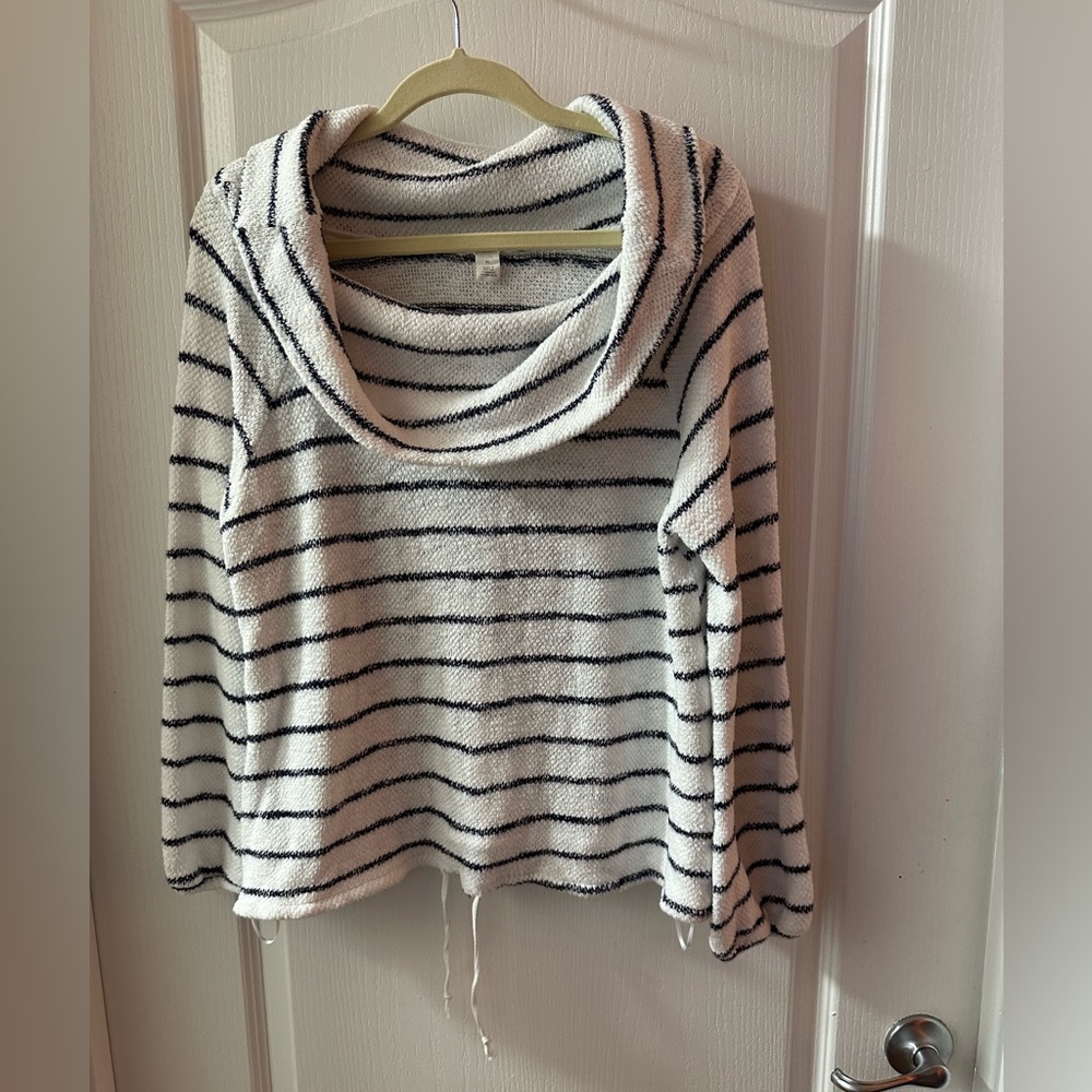 Contemporary Caslon Cropped Sweater Cowl Neck  size XL